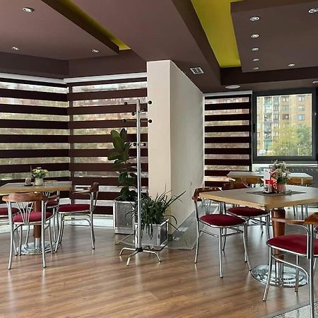 Hotel Brkic Sarajevo Airport - Free Parking Bagian luar foto