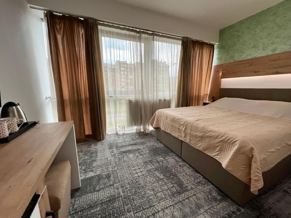Hotel Brkic Sarajevo Airport - Free Parking Bagian luar foto