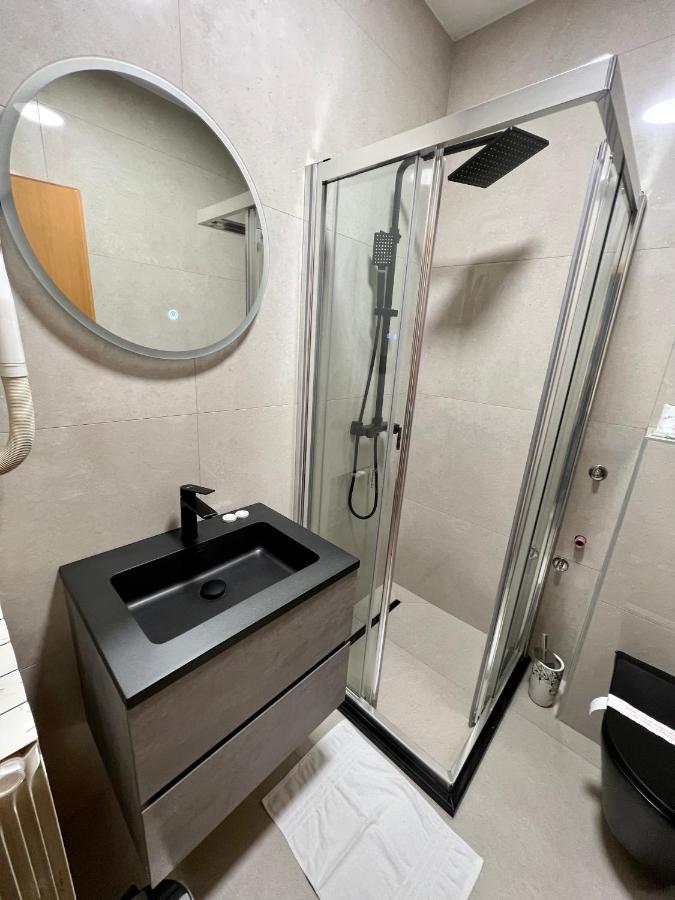 Hotel Brkic Sarajevo Airport - Free Parking Bagian luar foto