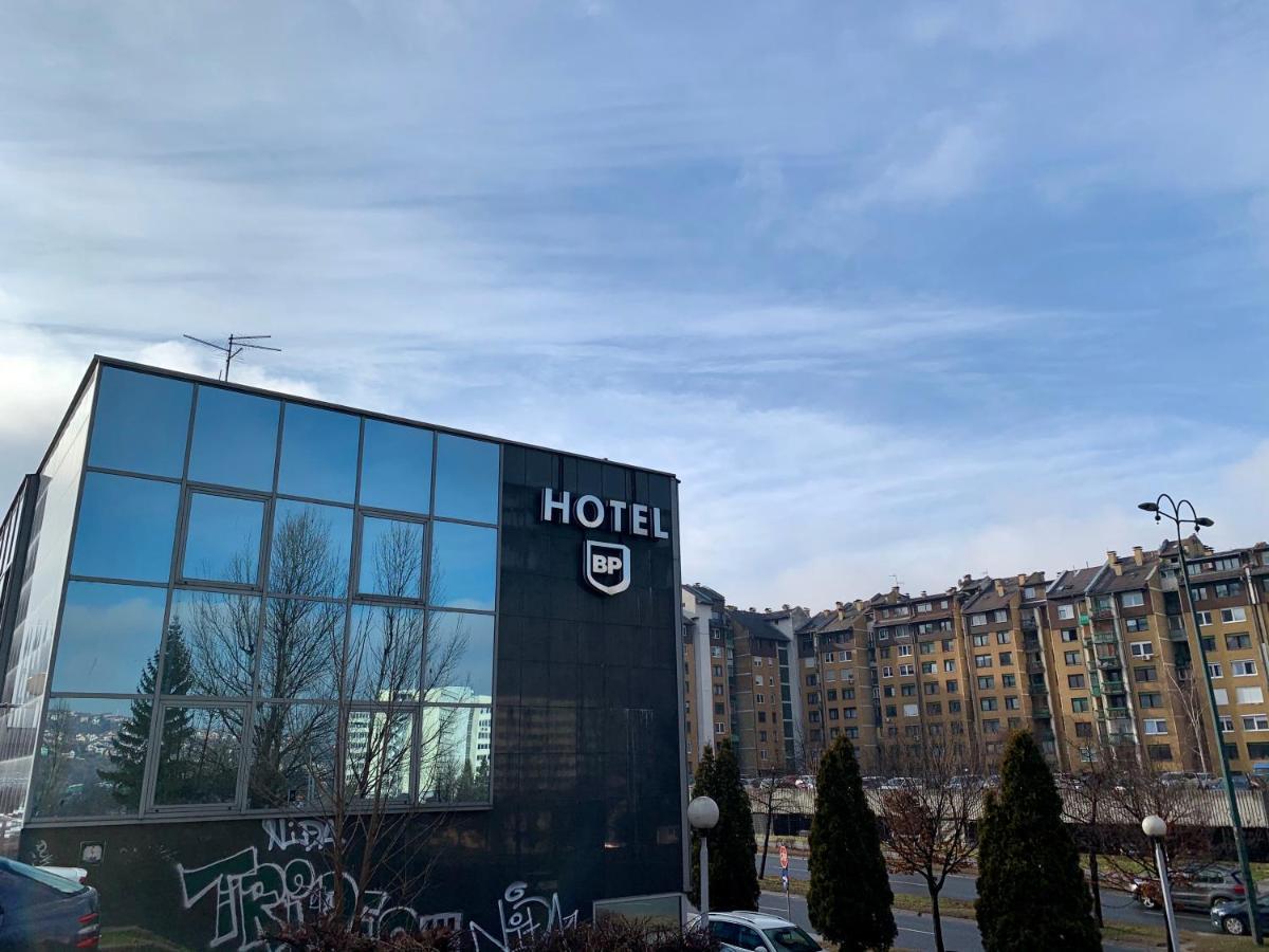 Hotel Brkic Sarajevo Airport - Free Parking Bagian luar foto