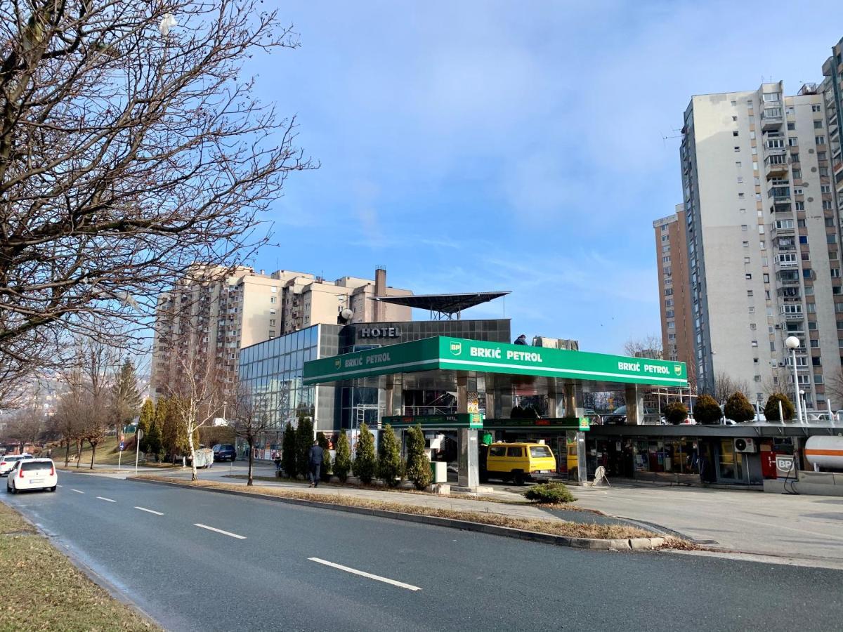 Hotel Brkic Sarajevo Airport - Free Parking Bagian luar foto